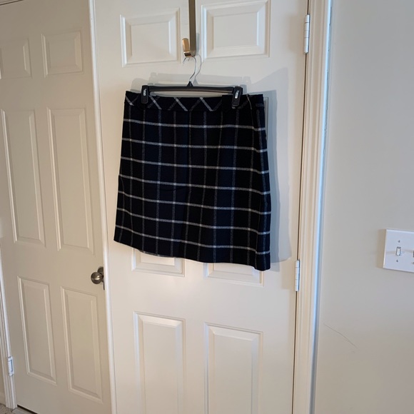 Talbots Dresses & Skirts - Talbots window plaid black and white winter skirt